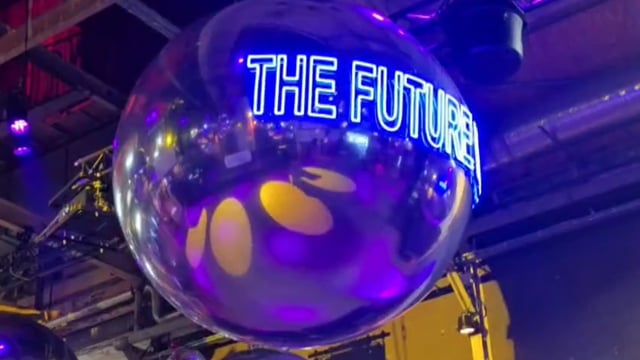 Kinetic LED Balloons Light Up Le Fabrique
